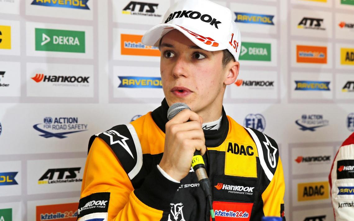 Sacha tiene el respaldo de Renault.